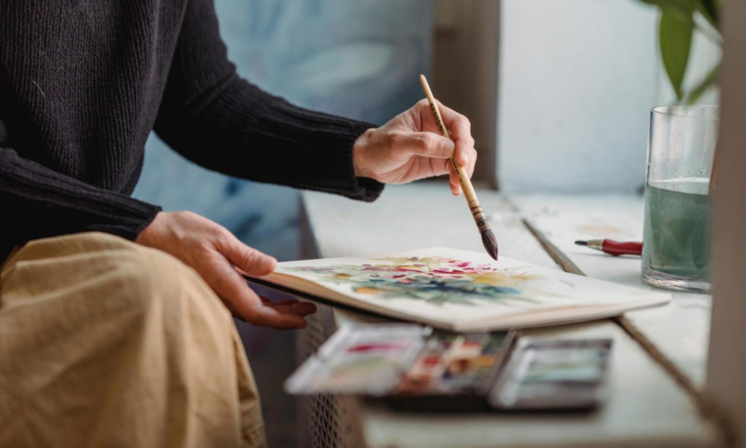 Учасники майстер-класу працюють над проєктом